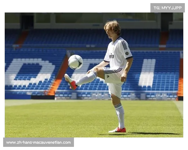 离开热刺后的沃克和莫德里奇夺冠不断 凯恩却仍然空冠无得